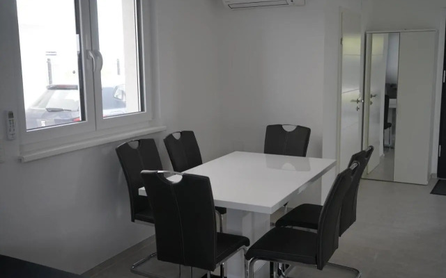 DM Apartment