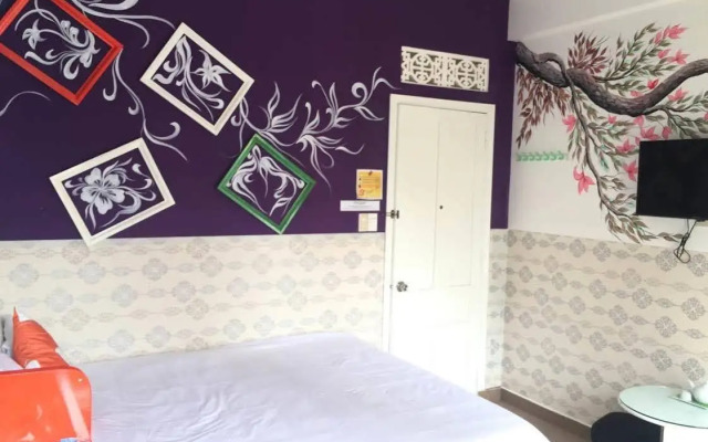 Ken's Backpackers Hotel