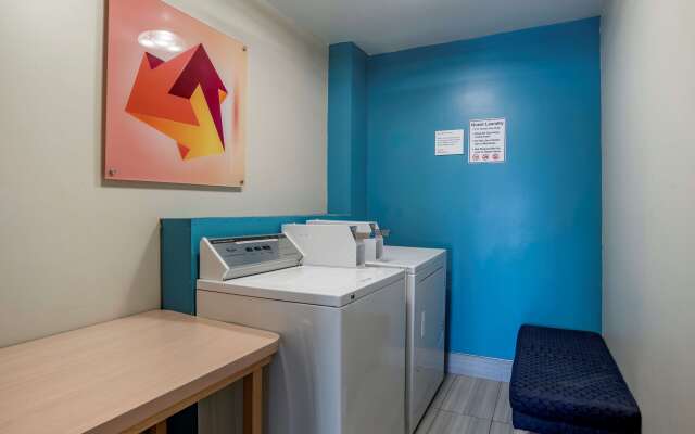 Best Western Carlton Suites