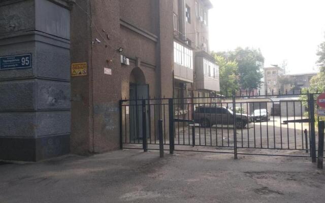 New studio near metro Pushkinska, Universytet - Chernyshevska str. 95-1