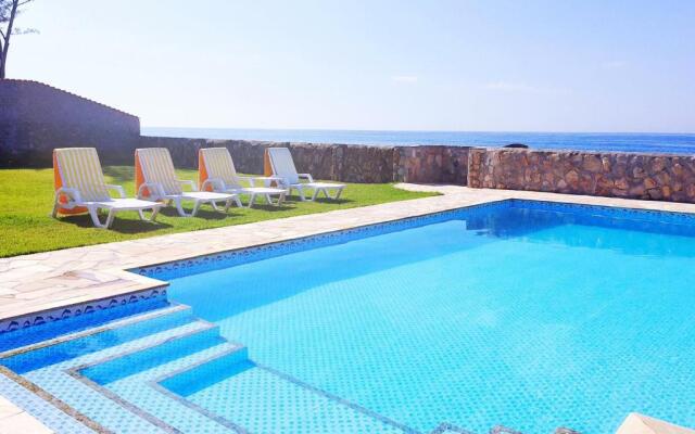 Black Point Beach Club