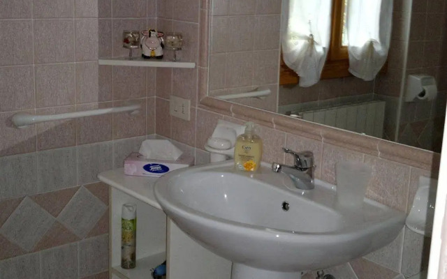 Lo Scoiattolo e la Noce