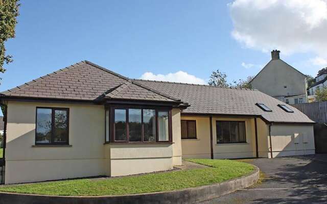 Luxurious Holiday Home in Saundersfoot With Fireplace