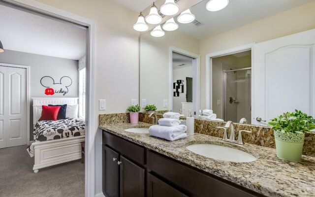 7 Bdrm5ba Spa, Game Room and Theater