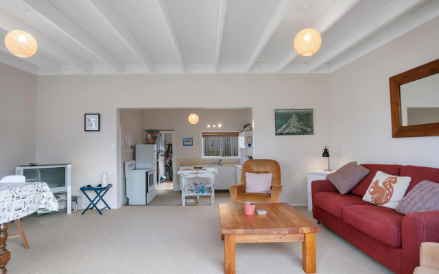 Clara's Togs and Towels - Waihi Accommodation - Bachcare NZ