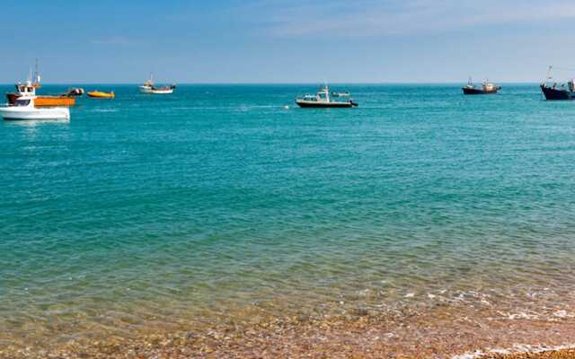 The Sea House - Ultimate Seafront Living Sunsets