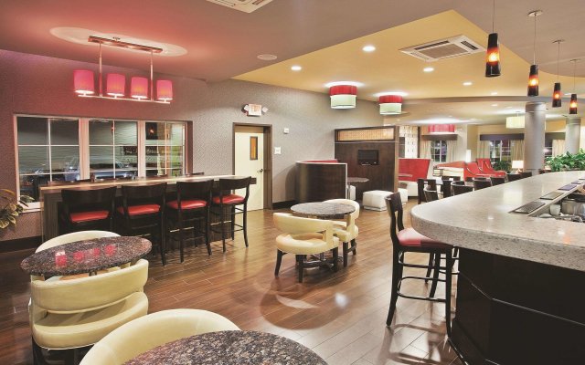 La Quinta Inn & Suites by Wyndham Hinesville - Fort Stewart