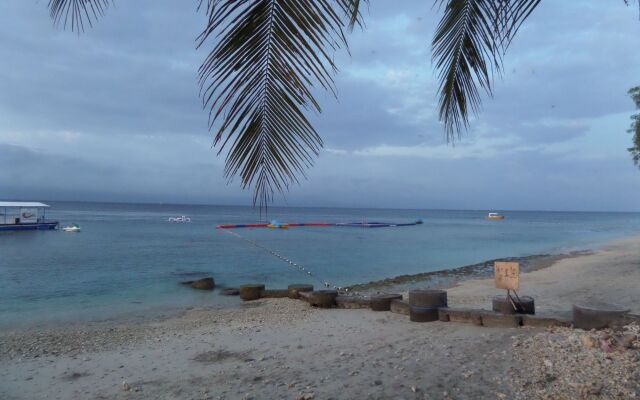 Semaya One Beach Guesthouse