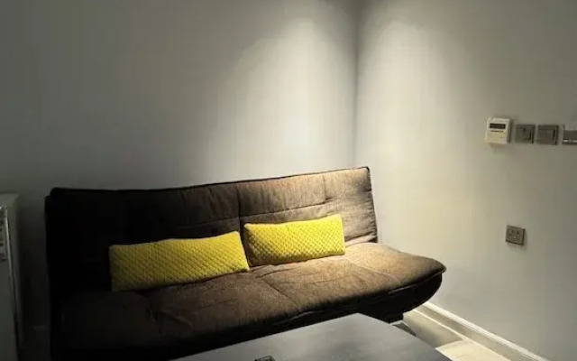 Comfortable studio in Elham