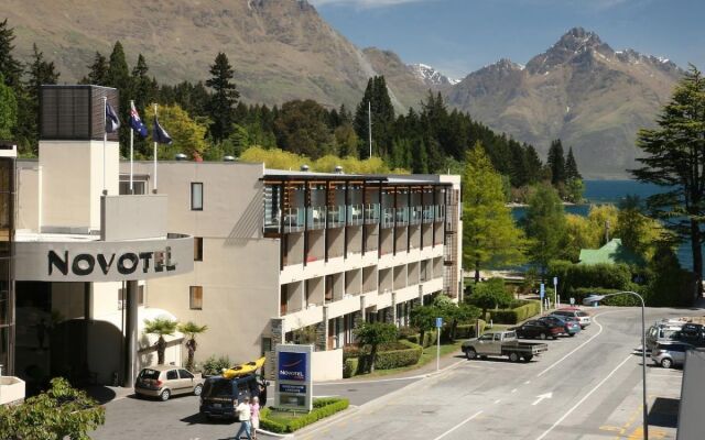 Novotel Queenstown Lakeside