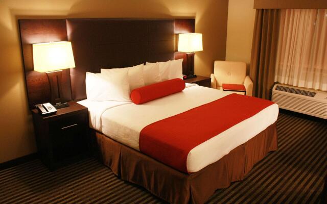 Comfort Inn & Suites Copley Akron