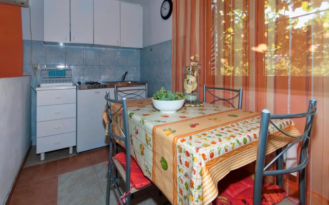 Apartment Dinono