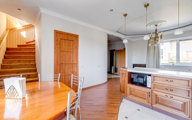 Simply Comfort, Modern Townhome, Sauna