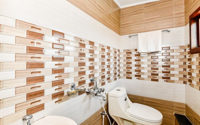 Oyo 24606 Waves And Wind 3Bhk Houseboat