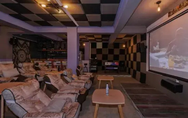 Light and Shadow Movie Hotel