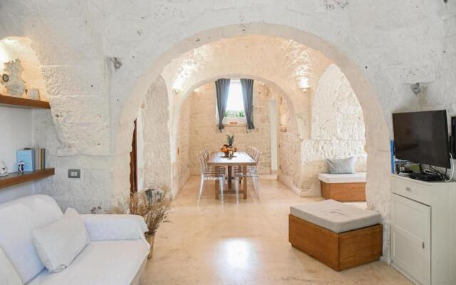 Luxury Trulli Terrarossa With Pool