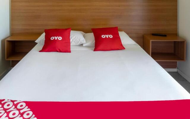 OYO Piuma Palace Hotel