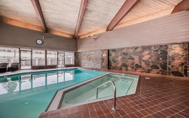 Jasper Inn & Suites by INNhotels