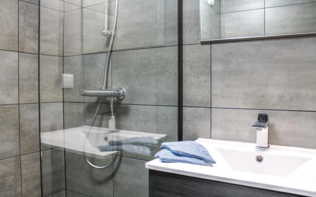Nice Apartment in Bruinisse With 1 Bedrooms and Wifi