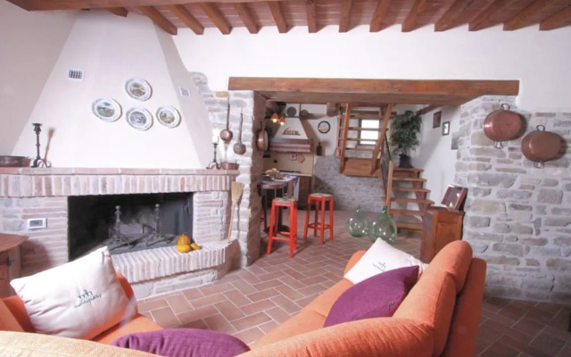 Nice Apartment in Apecchio With Shared Swimming Pool