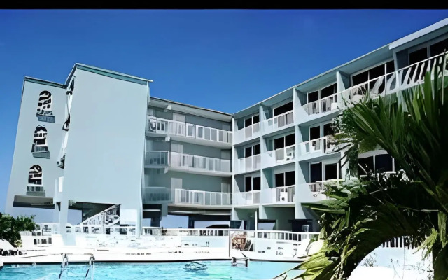 Barefoot Beach Club