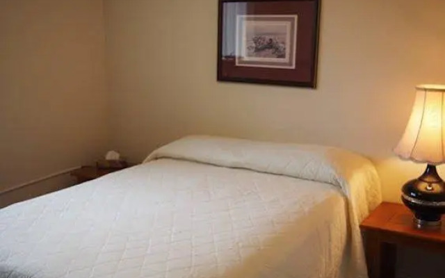 Whale's Tail Guest Suites