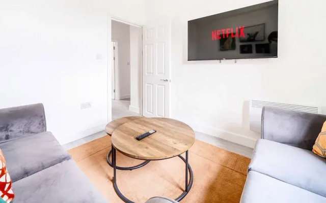 Modern Town Center Apartments Aldershot