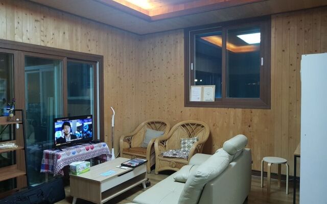 Woljeong view Guesthouse - Hostel
