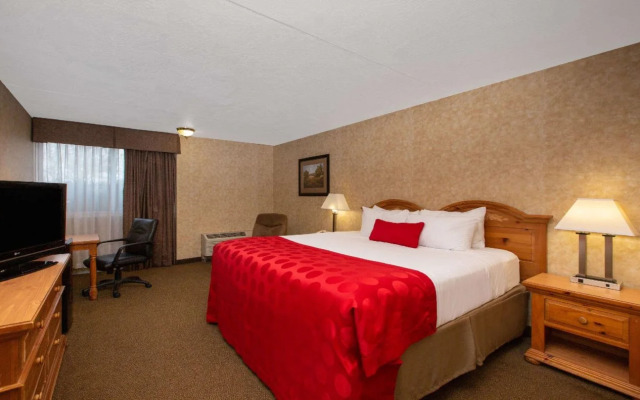 EverSpring Inn & Suites