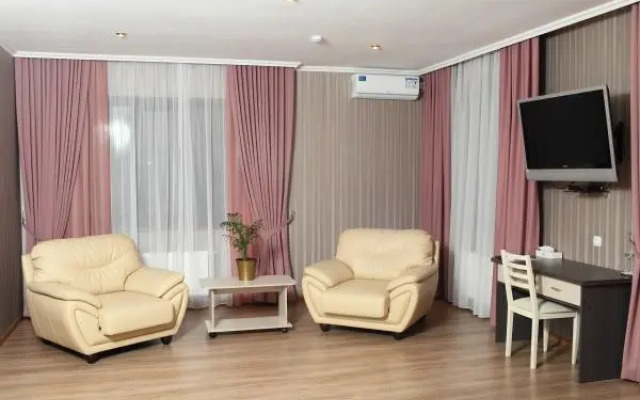 Bon-Hotel