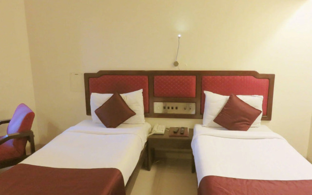 Hotel Ashish Plaza
