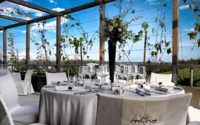 Mond, Resort & Entertainment