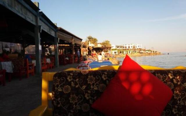 New Yalla Hotel