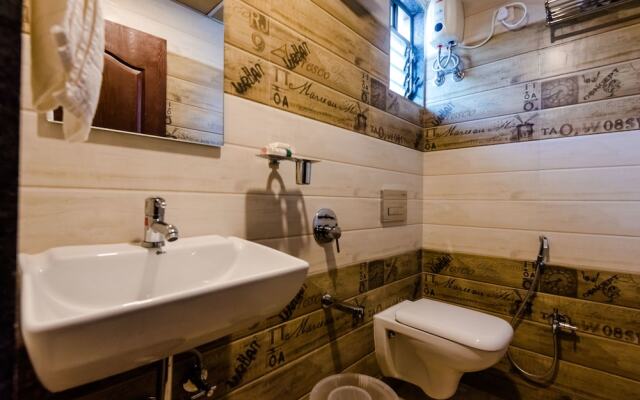 OYO Rana Residency Near Western Express Highway Metro Station