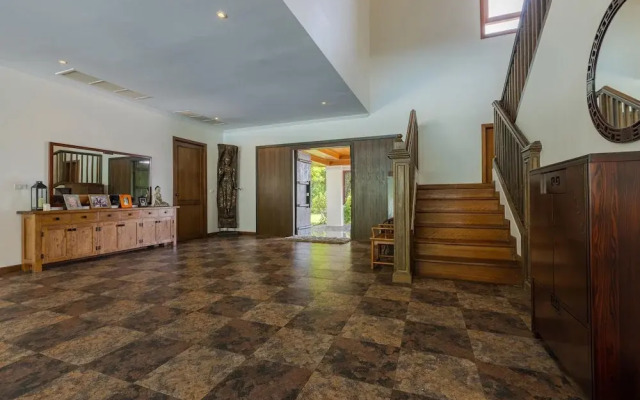 Large 6 Bed Luxury Villa on the Golf Course (PHJ)