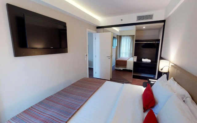 Estanplaza Funchal - Faria Lima