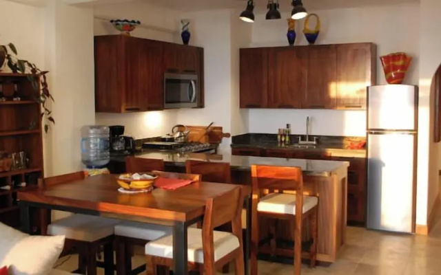 Ocean View 1Br Condo-balcony-beach-pool - 502