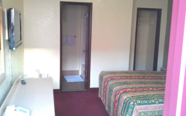 Value Inn Hollywood