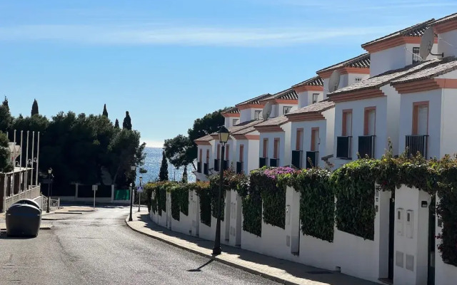 Cabopino/townhouse/marbella/sleeps6/pool