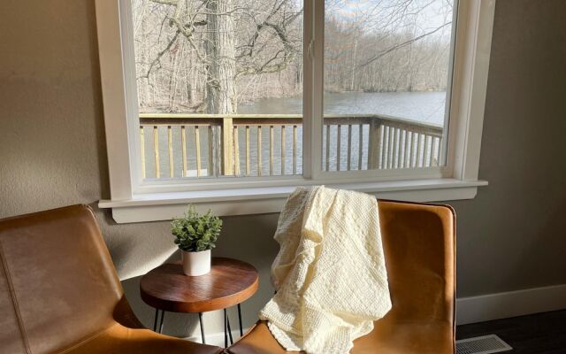 Relaxing Riverside 10 Minutes to Shipshewana