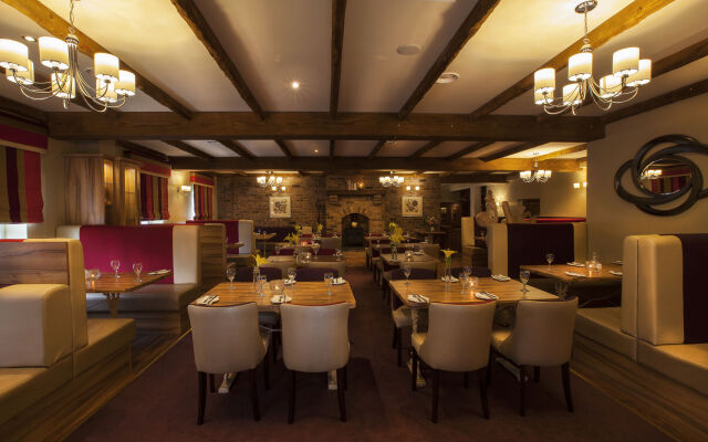 Woodford Dolmen Hotel
