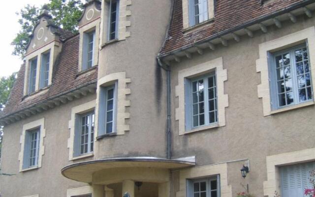 Chateau La Roussille
