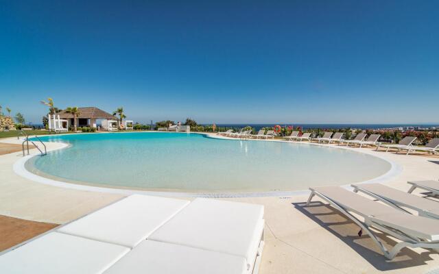 LAE9.1I- Apotel Estepona Hills by roomservices