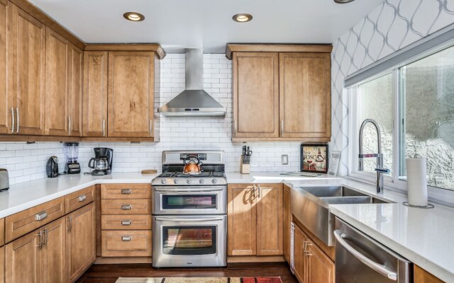 819 Palm Springs - 3 Br Home