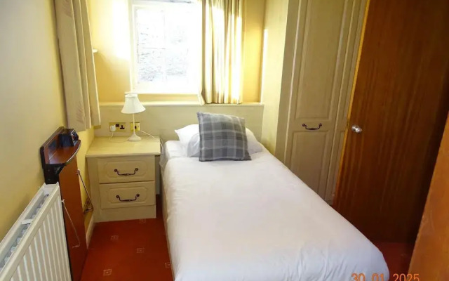 Donington Manor Hotel