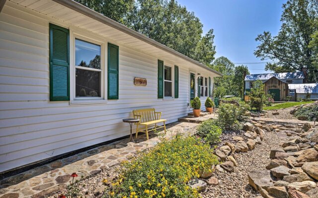Charming Cottage < 10 Mi to Wineries & Skiing!