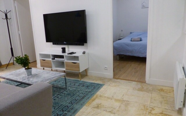 Rue Turgot Apartment