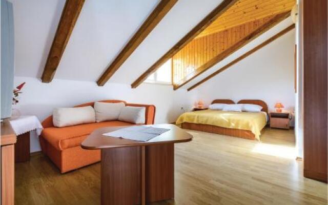 Two-Bedroom Apartment Mlini with Sea view 09