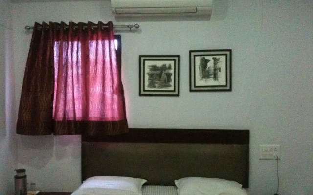 Hotel Rajtilak