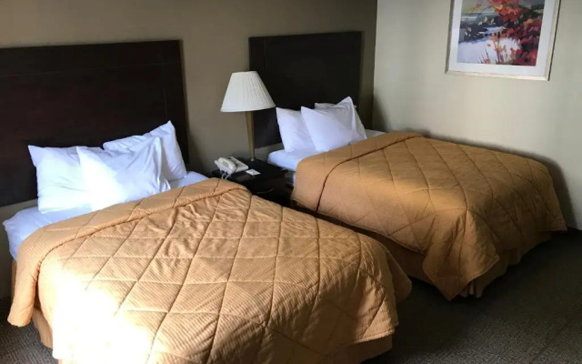 Clinton Inn And Suites